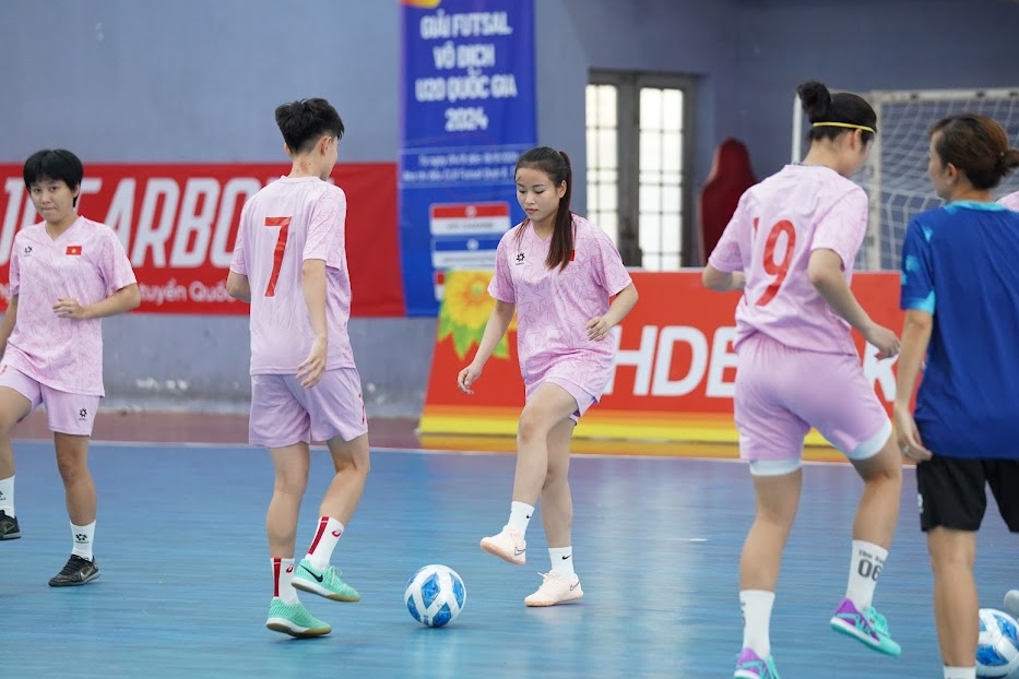 dT futsal nu Viet Nam tap trung tu 9/9